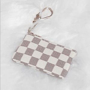 🏷️ CLEARANCE • White Plaid Checked Coin Pouch